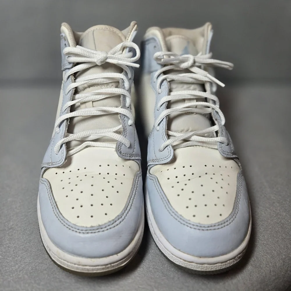 Nike Air Jordan 1 Mid SE GS Sneakers Size 7Y